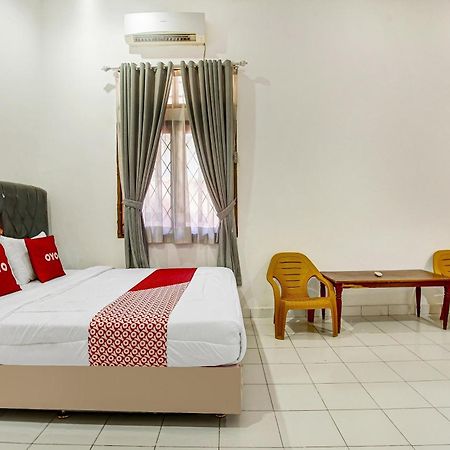 Super Oyo 91055 Homestay Syariah Bandar Lampung Exteriör bild