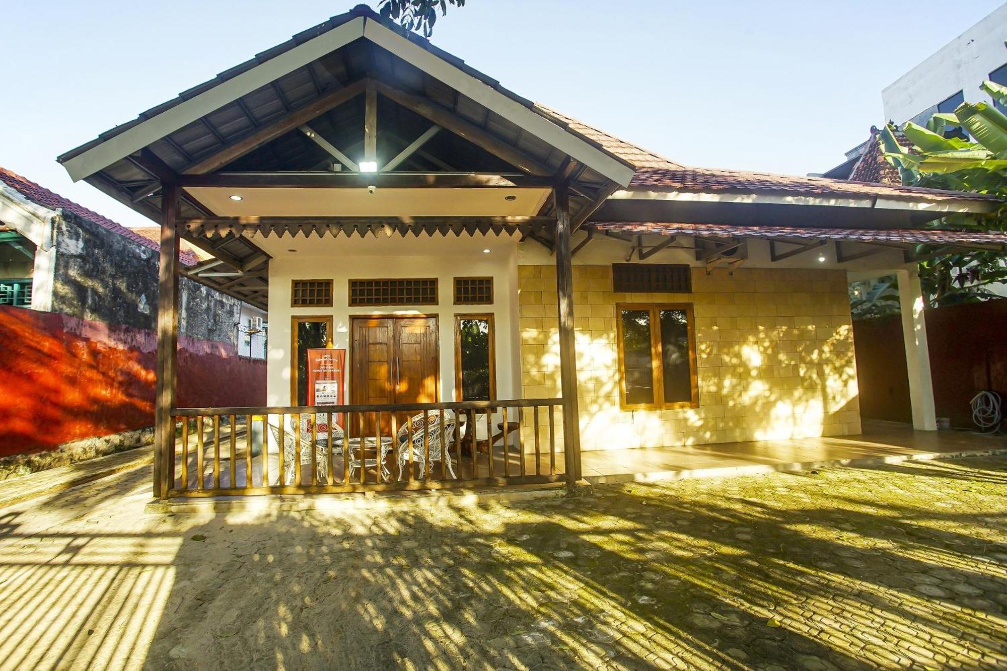 Super Oyo 91055 Homestay Syariah Bandar Lampung Exteriör bild